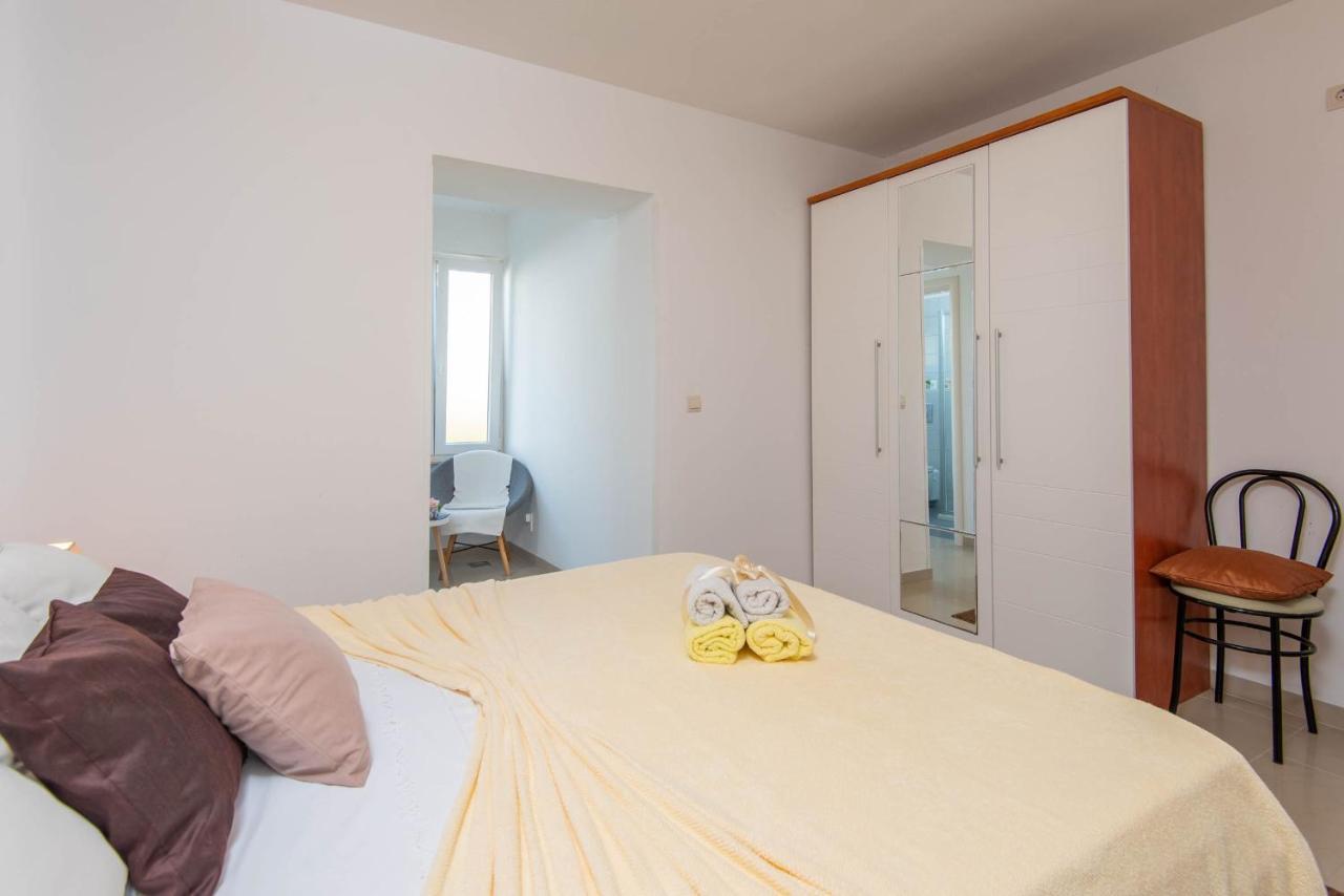 Apartments Lenka 奥瑞比克 外观 照片